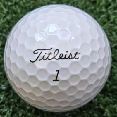 2024 titliest avx golf ball logo
