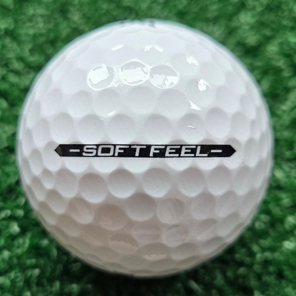 2025 Srixon Soft Feel golf ball showing the putting alignment
